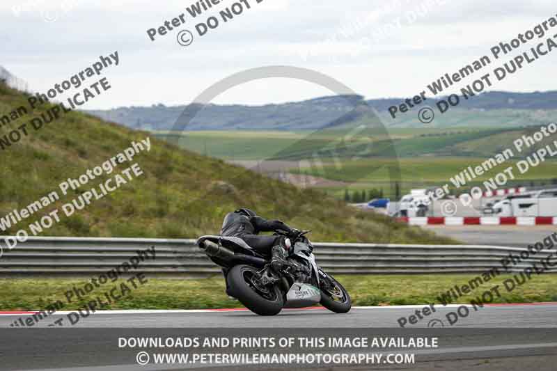 cadwell no limits trackday;cadwell park;cadwell park photographs;cadwell trackday photographs;enduro digital images;event digital images;eventdigitalimages;navarra;no limits trackdays;peter wileman photography;racing digital images;trackday digital images;trackday photos